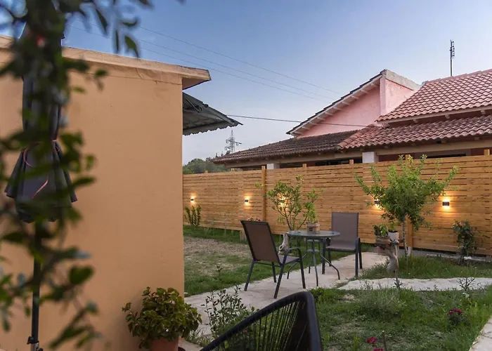 Burnelia Garden House Case de vacanță Lefkimmi