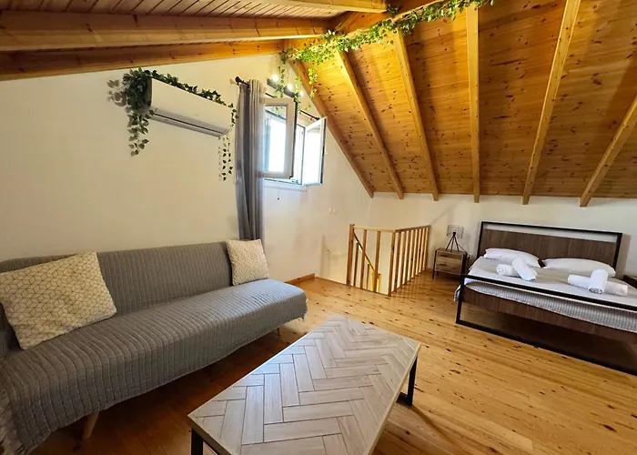Burnelia Garden House Case de vacanță Lefkimmi