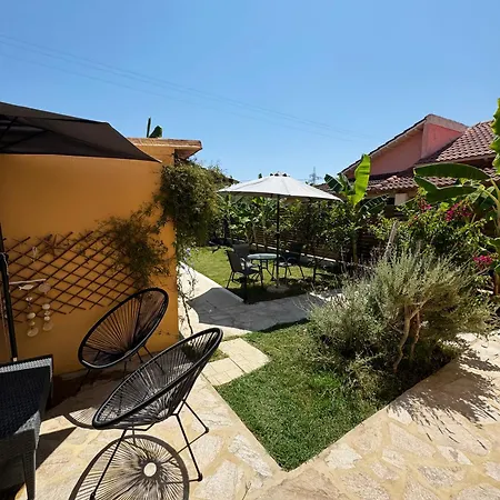 Burnelia Garden House Prázdninový dům