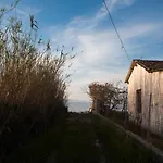 Burnelia Garden House *